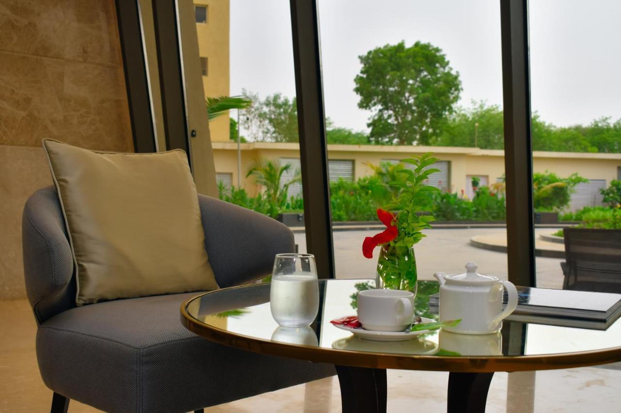 Bravia Hotel Niamey Exterior foto